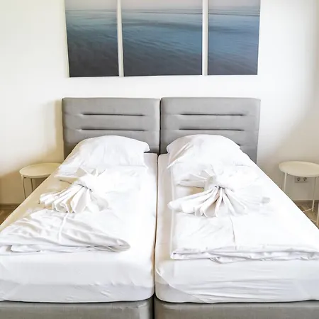 Apartment Sweet *
